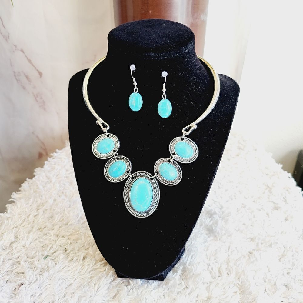 New! Turquoise choker with silver hardware with matching earrings